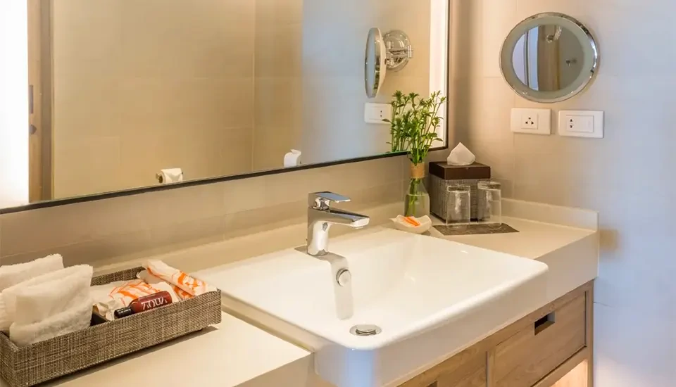 هتل هالیدی این ریزورت کرابی